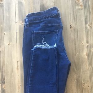 Old Navy Rockstar Skinnies w/ frayed ends